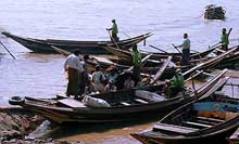 Boote am Yangon River